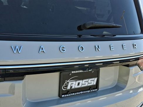 Used 2022 Jeep Wagoneer Series III w/ Premium Group I AWD/4WD image 41