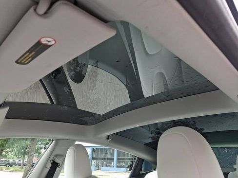 Used 2023 Tesla Model 3 Standard Range RWD image 16