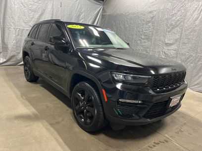 Used 2023 Jeep Grand Cherokee Limited w/ Black Appearance Package