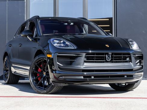 New 2026 Porsche Macan GTS image 6