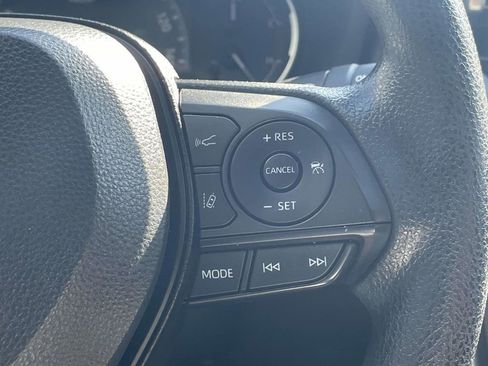 Used 2024 Toyota RAV4 XLE w/ Convenience Package FWD image 31