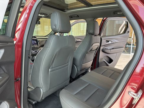 Used 2022 Chevrolet TrailBlazer RS w/ Sun and Liftgate Package AWD/4WD image 13