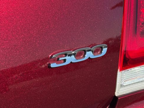 Used 2022 Chrysler 300 Touring image 28