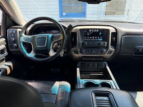 Used 2018 GMC Sierra 1500 Denali AWD/4WD image 10