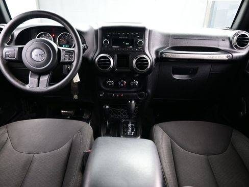 Used 2016 Jeep Wrangler Unlimited Sport AWD/4WD image 15