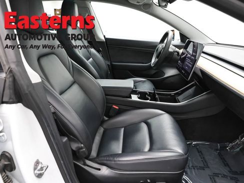 Used 2020 Tesla Model 3 Standard Range Plus image 21