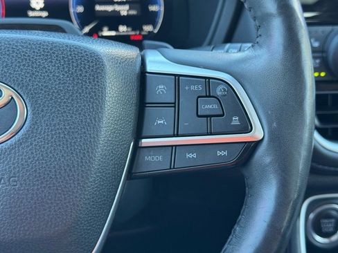 Used 2024 Toyota Grand Highlander Platinum image 34