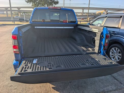 Used 2025 Nissan Frontier SV w/ SV Convenience Package RWD image 27