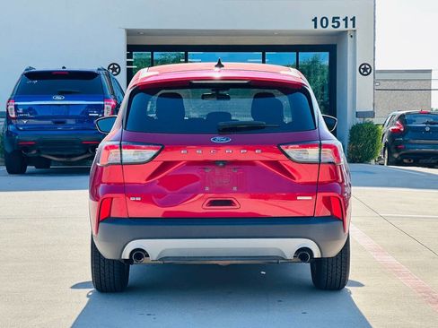 Used 2020 Ford Escape SE FWD image 8