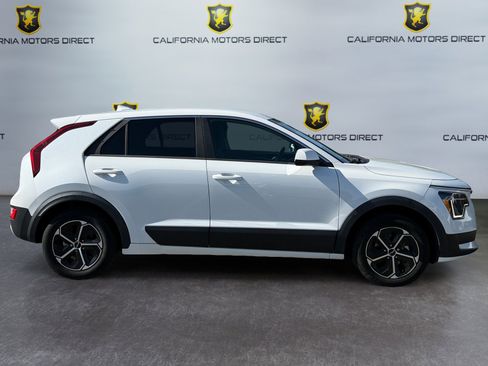 Used 2024 Kia Niro LX FWD image 6