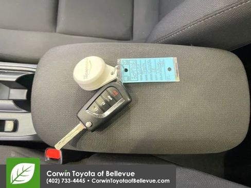 Used 2024 Toyota Corolla LE image 29