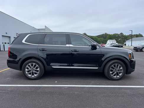 Used 2023 Kia Telluride LX AWD/4WD image 7