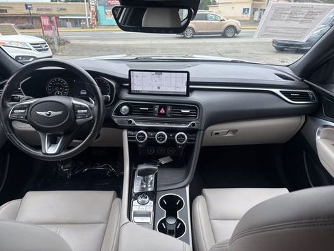 Used 2023 Genesis G70 2.0T image 12