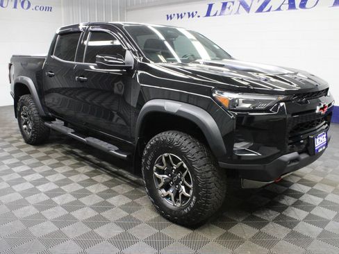 Used 2026 Chevrolet Colorado ZR2 w/ Technology Package AWD/4WD image 3