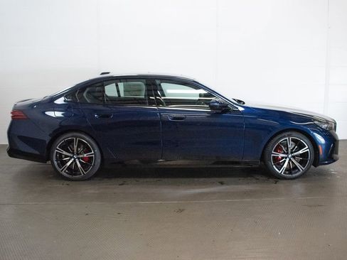 New 2027 BMW 530i xDrive AWD/4WD image 3