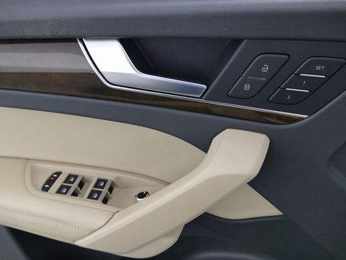 Used 2020 Audi Q5 2.0T Premium Plus image 11