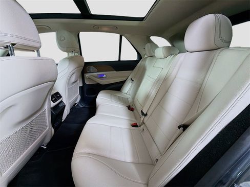 Used 2024 Mercedes-Benz GLE 450 4MATIC image 25