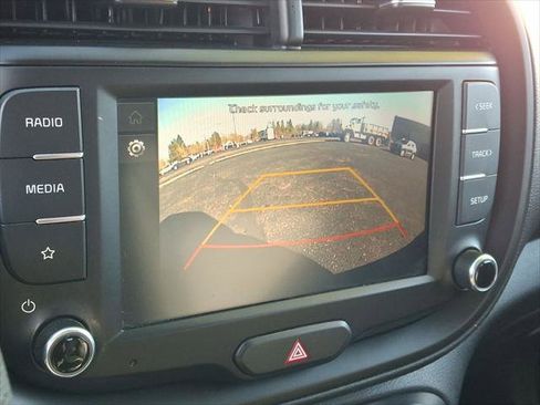 Used 2022 Kia Soul LX FWD image 15