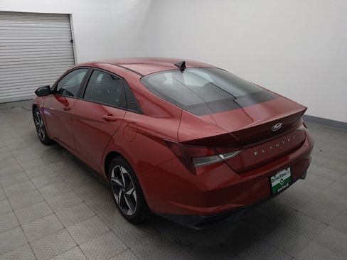 Used 2023 Hyundai Elantra SEL w/ Convenience Package FWD image 5