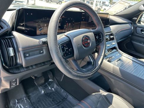 Certified 2025 Nissan Armada PRO-4X AWD/4WD image 16