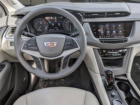 New 2026 Cadillac XT5 Premium Luxury image 18
