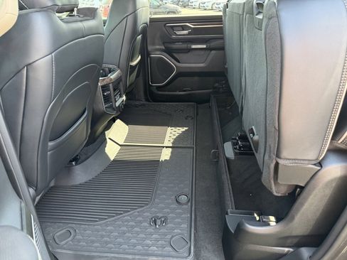 Used 2020 RAM 1500 Laramie AWD/4WD image 17