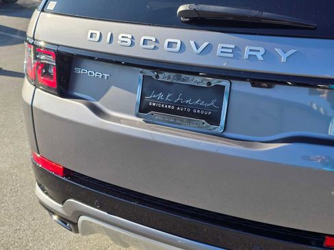 Used 2025 Land Rover Discovery Sport S image 13