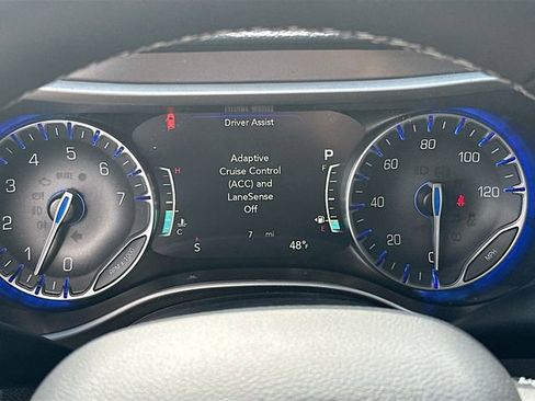 New 2026 Chrysler Pacifica Select image 13