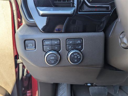 Used 2022 GMC Sierra 1500 SLT w/ SLT Premium Plus Package image 27