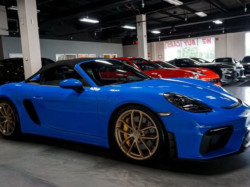 Used 2023 Porsche 718 Boxster Spyder RWD image 57