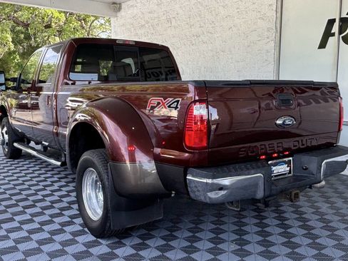 Used 2015 Ford F350 Lariat w/ Lariat Interior Package AWD/4WD image 8