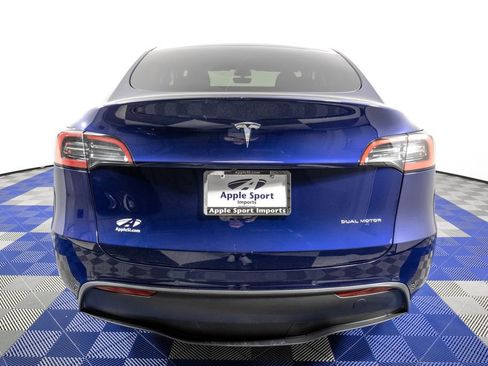Used 2022 Tesla Model Y Long Range AWD/4WD image 6