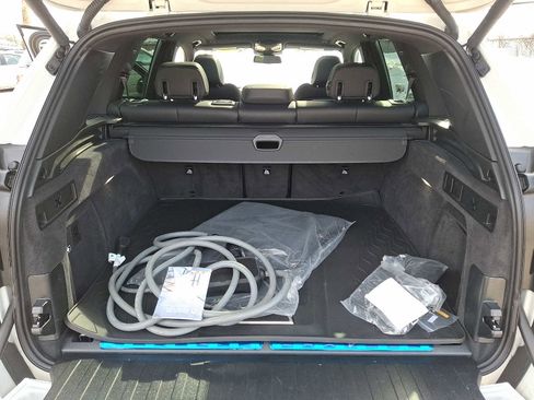 Used 2025 BMW X5 xDrive50e w/ Premium Package image 28