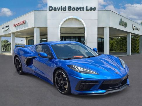 Used 2023 Chevrolet Corvette Stingray Coupe w/ Z51 Performance Package RWD image 3