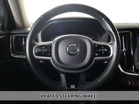 Used 2019 Volvo S60 T5 R-Design image 10