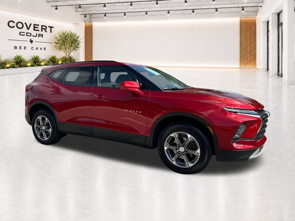 Used 2024 Chevrolet Blazer LT w/ Convenience Package FWD image 18