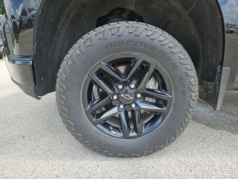 Used 2021 Chevrolet Silverado 1500 LT Trail Boss w/ Convenience Package II AWD/4WD image 31