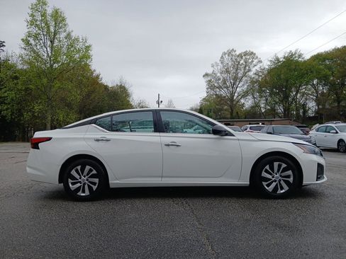 Used 2024 Nissan Altima 2.5 S image 5