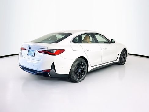 Used 2023 BMW i4 eDrive35 RWD image 9