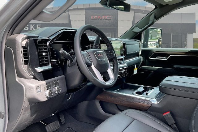 New 2026 GMC Sierra 3500 SLT w/ SLT Premium Package AWD/4WD image 7