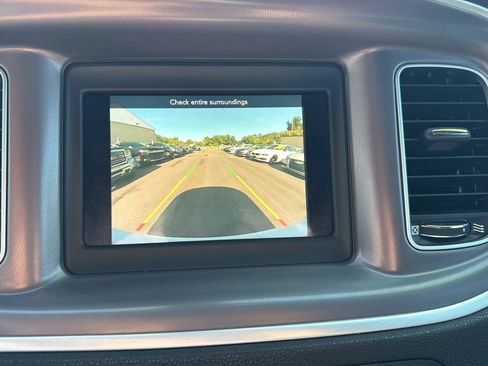 Used 2022 Dodge Charger SXT RWD image 19