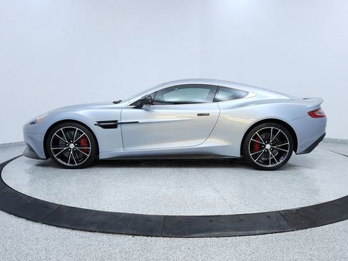 Used 2014 Aston Martin Vanquish Coupe RWD image 2