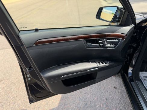 Used 2012 Mercedes-Benz S 550 image 7