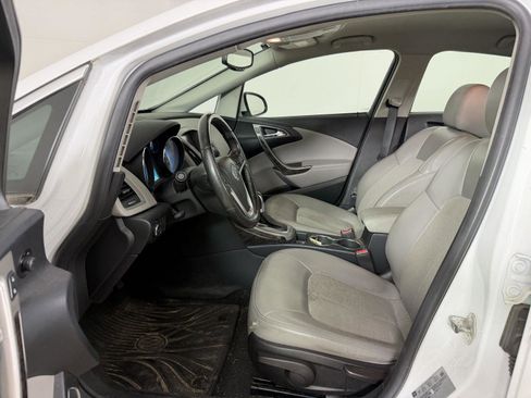 Used 2014 Buick Verano FWD image 2