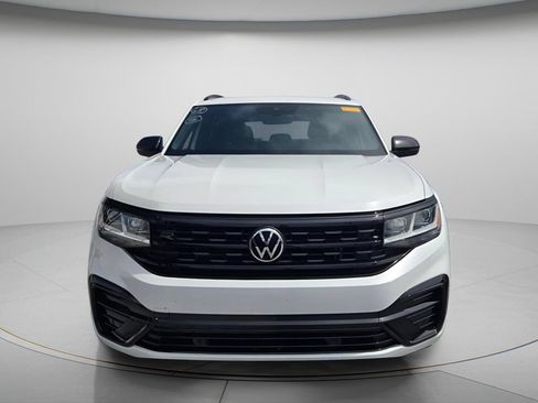 Certified 2023 Volkswagen Atlas Cross Sport SEL R-Line AWD/4WD image 3