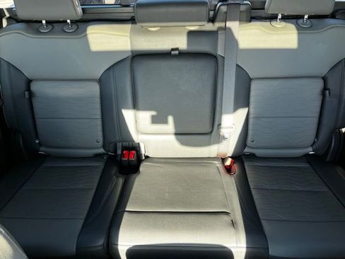 Used 2022 Chevrolet Silverado 1500 ZR2 w/ Technology Package image 20