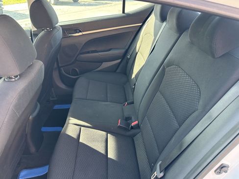 Used 2019 Hyundai Elantra SE w/ Cargo Package image 12