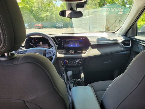 Certified 2024 Chevrolet TrailBlazer LT FWD image 11