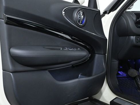 Used 2023 MINI Cooper Clubman S w/ Premium Package image 33