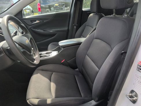 Used 2023 Chevrolet Malibu LT image 11